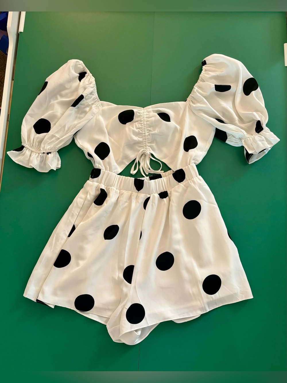 Free the Roses Women Size XS White and Black Polka Dot Puff-Sleeve Romper
